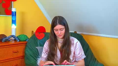 Jessica online show from 02-15-26, 08:02