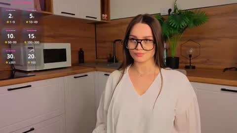 Snapshot of jessicajohnsonn chatting on 11-15-25, 06:11 Liza online show from 11-15-25, 06:11