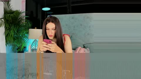 Snapshot of jessicameron chatting on 05-07-26, 04:40 JESSI AND NAOMI online show from 05-07-26, 04:40