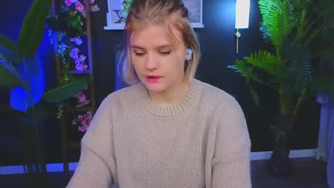 jessicaoconnor online show from 12-08-24, 12:41