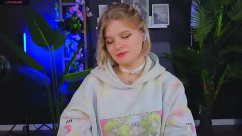 jessicaoconnor online show from 12-11-24, 12:44