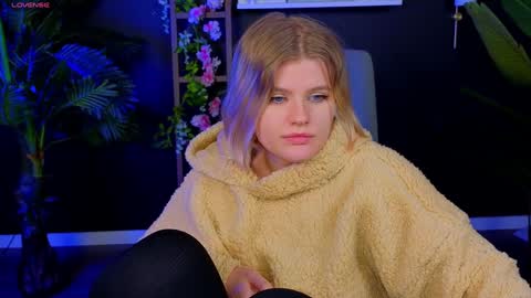 jessicaoconnor online show from 12-19-24, 04:13