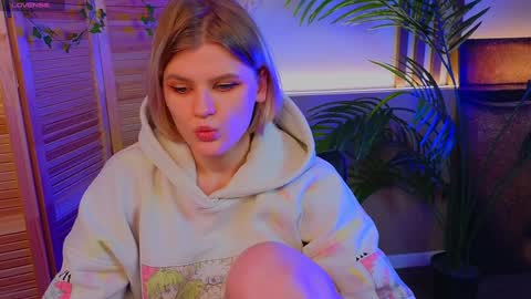 jessicaoconnor online show from 12-22-24, 04:38