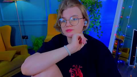 jessicaoconnor online show from 12-28-24, 01:06