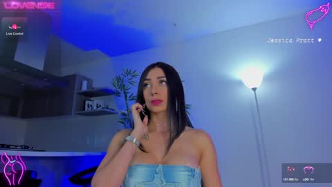 Snapshot of jessicapratt chatting on 12-29-24, 11:29  Jessica Pratt  IG jessicaxpratt online show from 12-29-24, 11:29