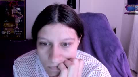 jessicarobbit online show from 10-27-25, 01:48