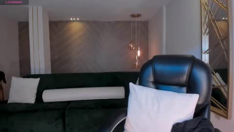 JESS online show from 11-24-25, 02:50