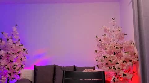 Gloria   online show from 01-20-25, 02:22