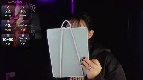 jessie_wild online show from 10-19-25, 05:30