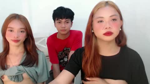 Snapshot of jessiefoxx0 chatting on 12-21-24, 05:47 Jessie online show from 12-21-24, 05:47