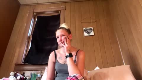 Snapshot of jessiepooh6969 chatting on 12-03-24, 08:28 Wonderland online show from 12-03-24, 08:28