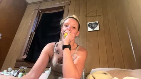 Snapshot of jessiepooh6969 chatting on 12-11-24, 08:50 Wonderland online show from 12-11-24, 08:50