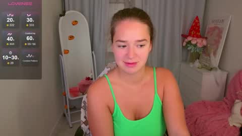 Snapshot of jessiestarz chatting on 10-27-25, 01:59 Jessi online show from 10-27-25, 01:59