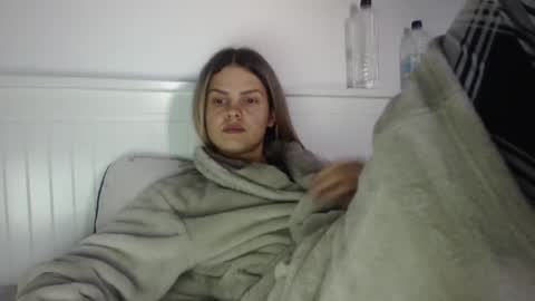 jessieryan online show from 10-30-25, 04:47