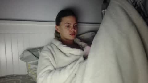 jessieryan online show from 11-24-25, 04:45