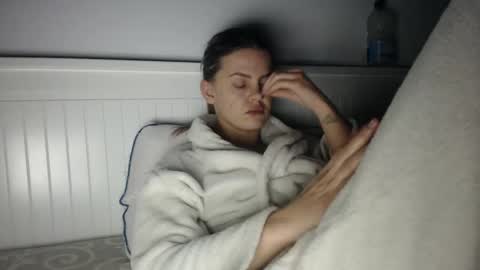 jessieryan online show from 12-03-25, 04:42