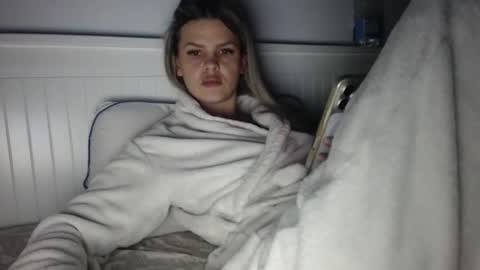 jessieryan online show from 02-11-26, 03:55