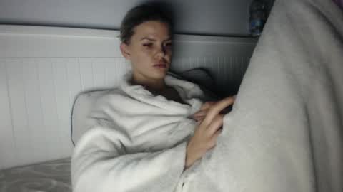 jessieryan online show from 02-12-26, 04:29