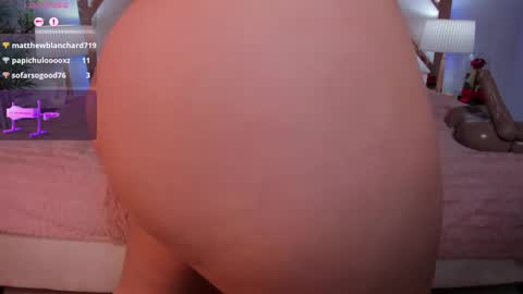 Snapshot of jessiica_stonne2 chatting on 03-07-25, 12:48 JESSICA STONNE online show from 03-07-25, 12:48