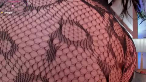 Snapshot of jessiica_stonne2 chatting on 12-15-25, 09:41 JESSICA STONNE online show from 12-15-25, 09:41