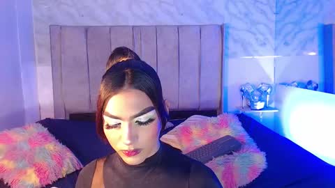 Snapshot of jessika_rabbits chatting on 12-19-24, 02:01 JESS online show from 12-19-24, 02:01