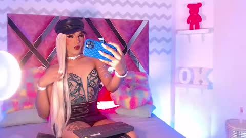 Snapshot of jessika_rabbits chatting on 01-21-25, 05:49 JESS online show from 01-21-25, 05:49