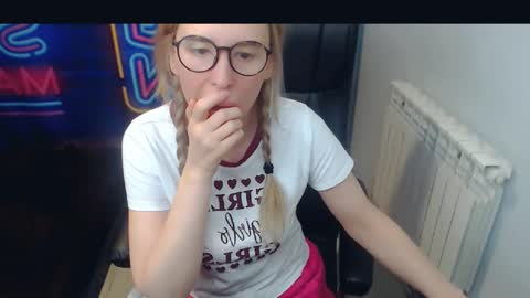 Victoria online show from 12-30-24, 02:42