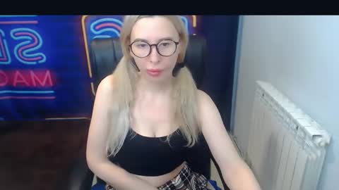 Victoria online show from 01-06-25, 07:56