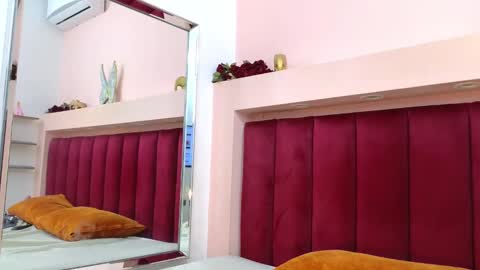 Snapshot of jessyjcortes chatting on 03-12-25, 06:00 JESSY CORTES online show from 03-12-25, 06:00