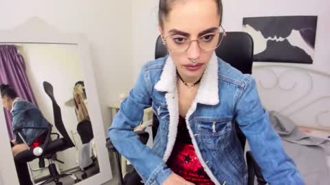 Snapshot of jessystarrr chatting on 03-11-25, 05:13 Jessy online show from 03-11-25, 05:13