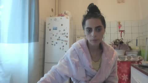 Snapshot of jessystarrr chatting on 10-06-25, 11:18 Jessy online show from 10-06-25, 11:18