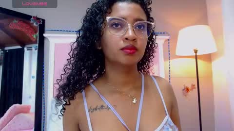 Snapshot of jessyzoe chatting on 01-17-25, 12:10 Jessy online show from 01-17-25, 12:10