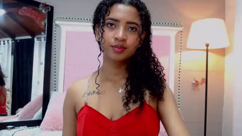 Snapshot of jessyzoe chatting on 01-21-25, 11:13 Jessy online show from 01-21-25, 11:13