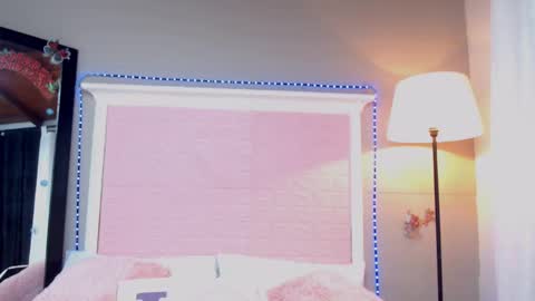 Snapshot of jessyzoe chatting on 01-21-25, 05:20 Jessy online show from 01-21-25, 05:20