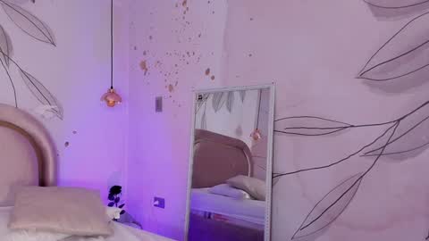 Jessica online show from 01-22-25, 09:13