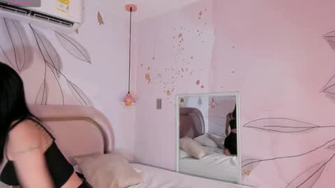 Jessica online show from 01-29-25, 03:44