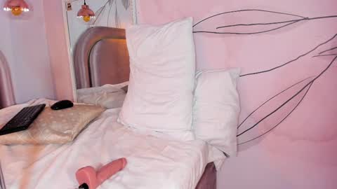 Jessica online show from 03-08-25, 06:21