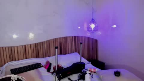 Jessica online show from 09-17-25, 08:10