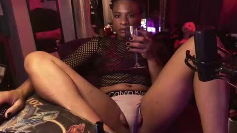 Snapshot of jetsdomain chatting on 09-26-25, 01:42 Beastly Beauty online show from 09-26-25, 01:42