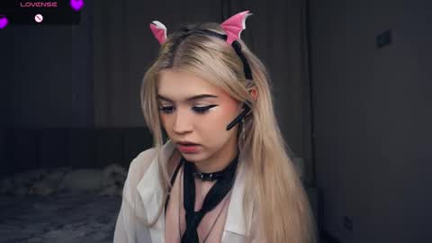 Snapshot of jettahartill chatting on 11-15-25, 06:15 Daryl online show from 11-15-25, 06:15