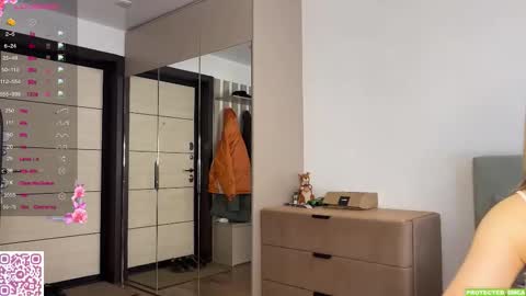 Mona online show from 03-27-26, 05:35