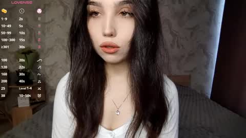 I am Gina ntmu Lets hit 10 Thumbs Up together online show from 04-09-26, 09:26