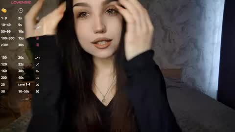 I am Gina ntmu Lets hit 10 Thumbs Up together online show from 04-21-26, 06:41