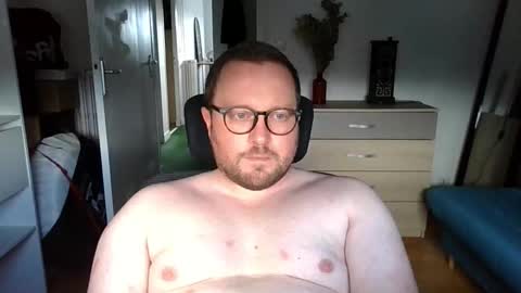 jeuneloup92 online show from 09-11-25, 03:56