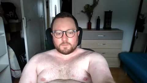 jeuneloup92 online show from 11-15-25, 09:28