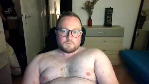 jeuneloup92 online show from 11-19-25, 05:46