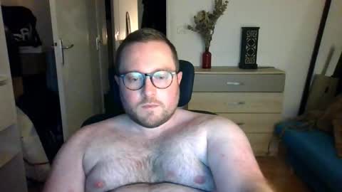 jeuneloup92 online show from 12-02-25, 04:57