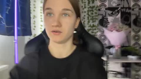 Helgi online show from 03-12-26, 12:11