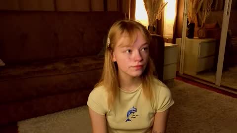 Gwen online show from 12-20-25, 07:26