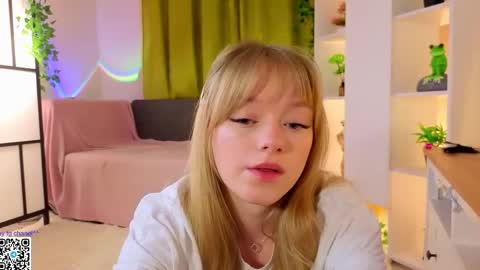 Gwen online show from 04-04-26, 08:28